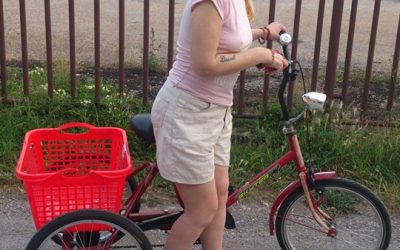 Данијела Стојадиновић добила свој ортопедски трицикл